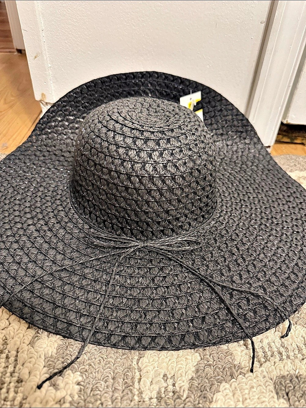 Wide Brim Hat in Black